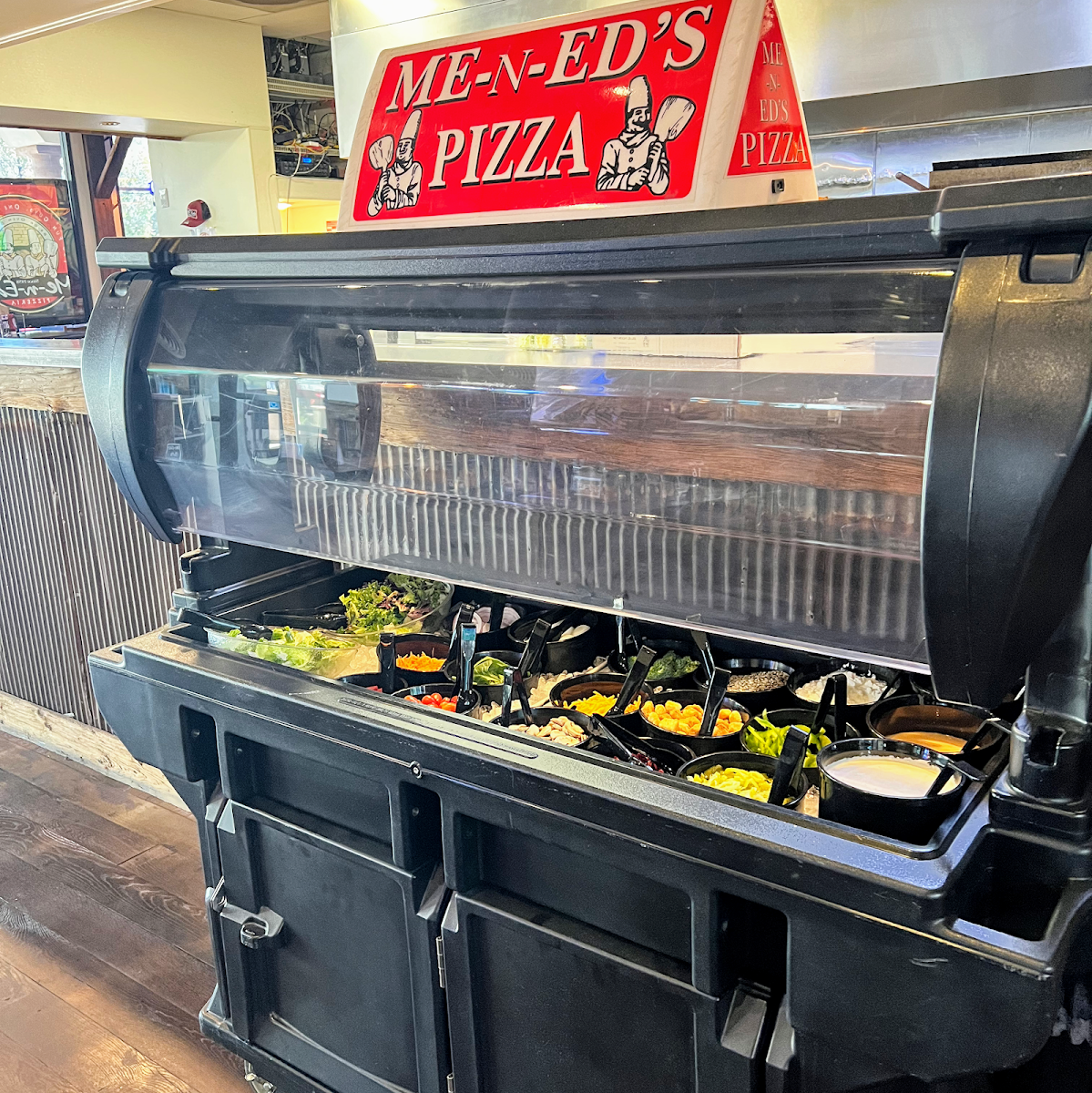 Me-N-Ed's Pizzeria And Crafthouse