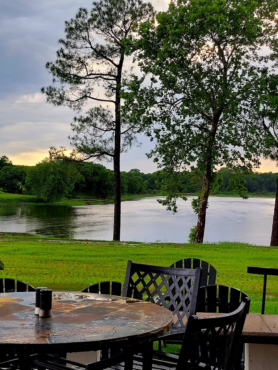 The Grill At 84 West